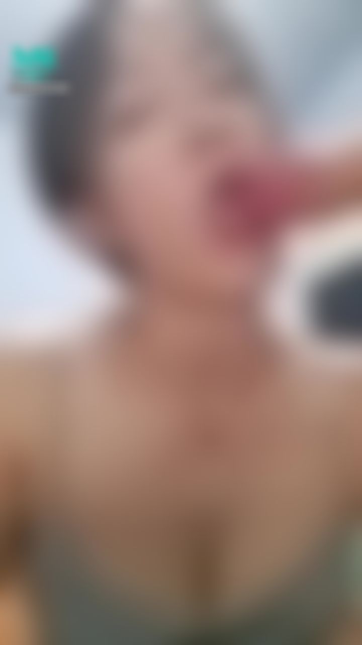  : 😘粉絲福利，就側邊看口交技巧好了……想被舔爆？