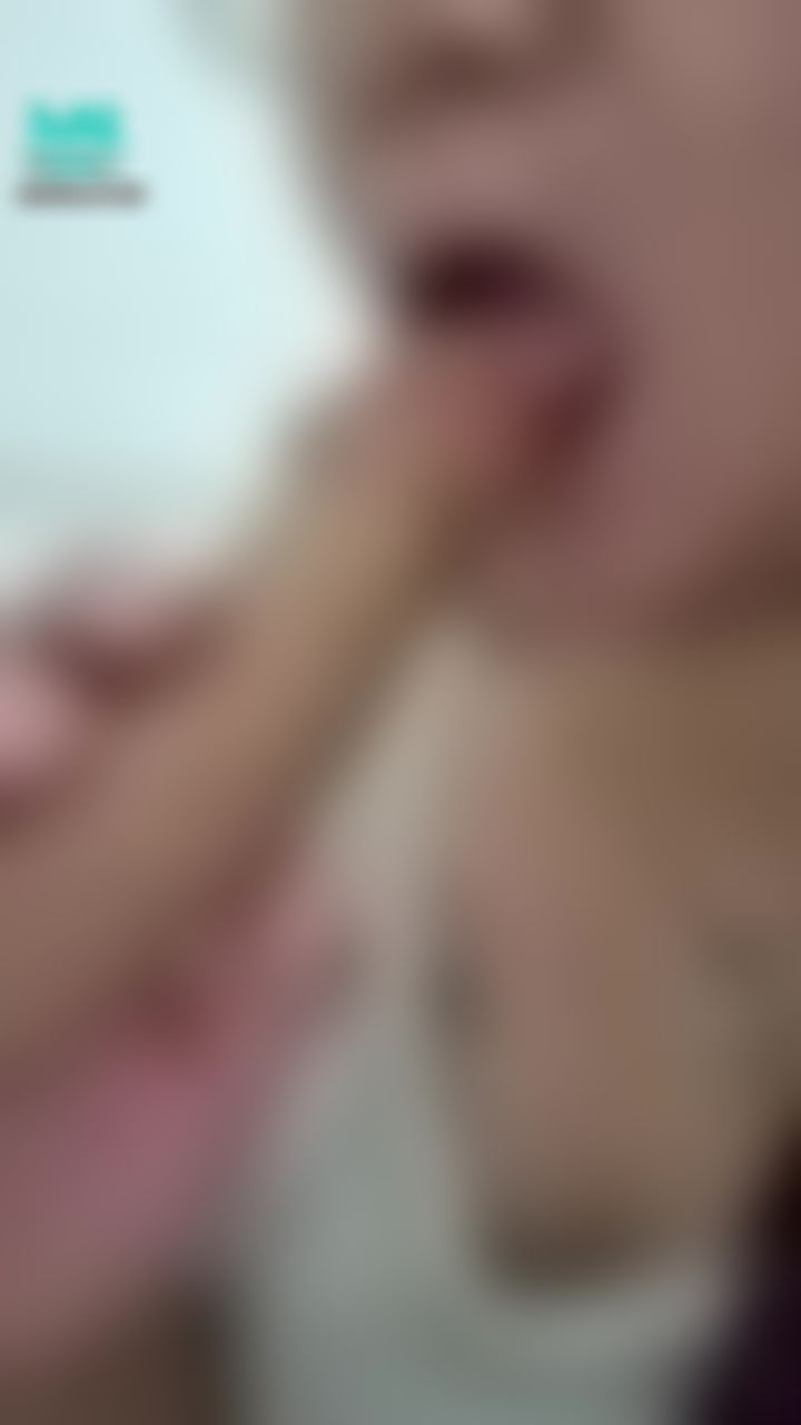  : vivina來咬咬～誰想被vivina咬呢😋
