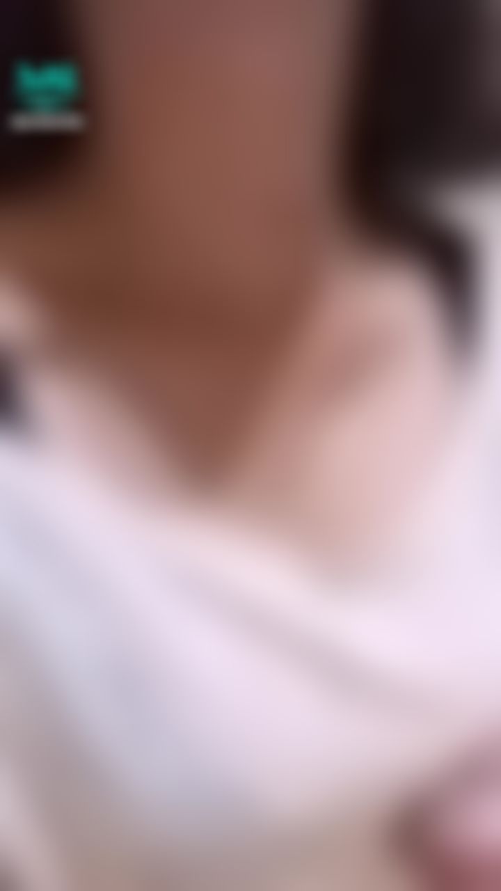 p*******e : 跟Polly說說你的煩惱呀！跟我一起唱歌嘛
我的煩惱就是⋯好喜歡你知不知道😝🍑