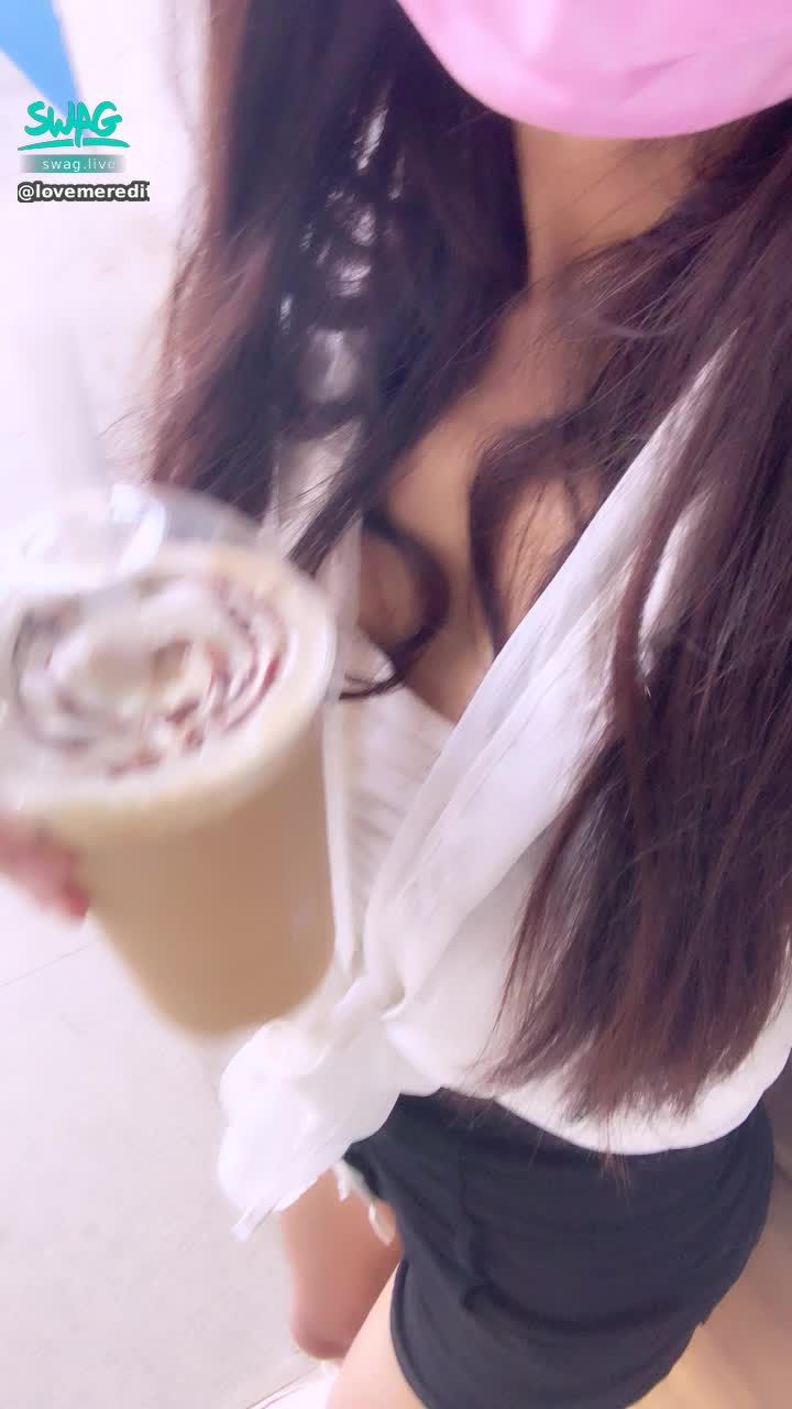 lovemeredith : ☕️
"If you want a piece, send a designated gift 🎁 Wet News 💦 Vivi 🧚‍♀️ 》
I drink Yatuka Hazelnut Latte. I haven't had it for a long time. I really want to drink it. The Xing brand is better.
😷

🧝🏻‍♀️ Mei Sao vivi's first long piece of powder please enjoy
, if you like, please give me a thumbs up 👍
https://go.swag.live/P9hksoBFhiXaYkGs8

㊙️ monthly vip

💎
Drinking coffee in moderation is indeed beneficial to health and can reduce the incidence of many diseases
🎀

20:00-00:00 every night & haunt from time to time in the morning and afternoon
Live card delivery 🎫 * 1️⃣ 0️⃣
Wet News 💦 Let you ejaculate and sleep comfortably 😴