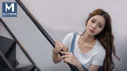 modelmedia : 弟弟懷疑自己陽痿所以導致失戀,姐姐安慰弟弟幫他洗澡浴室口爆,重拾自信後弟弟狂插自己,弟弟亂欲,姐姐以身作愛!
#麻豆AV #麻豆傳媒線上看