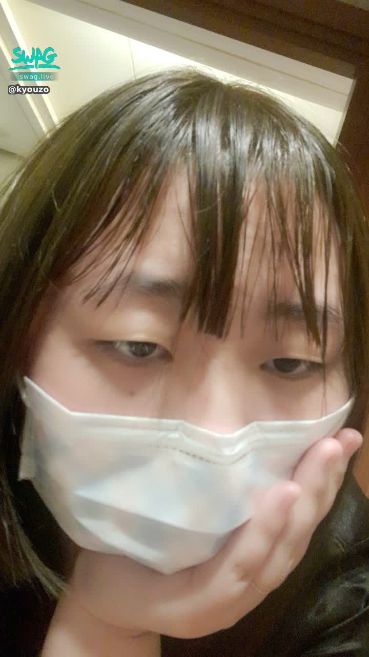  : 你們有看到那個頭髮的顏色嗎！亞麻綠順便剪了頭髮