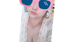 mckayla : 洗澡🧼等你用大肉棒幹我