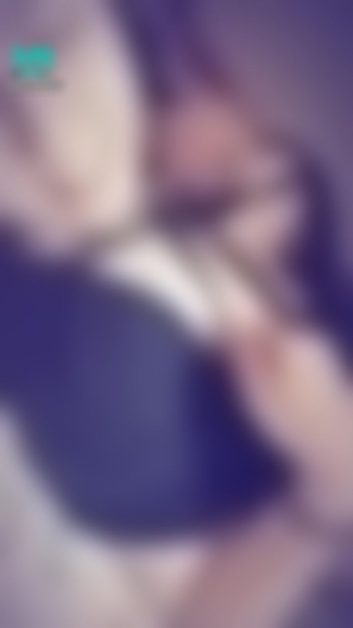  : 奶又大又圓的~真的很愛抓自己的大奶😍
