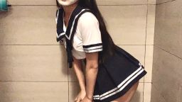 a*******l : 莉兒淋浴的誘惑來扭腰擺臀水手服又若影若現的給你們滿滿的想像力🔥💭
