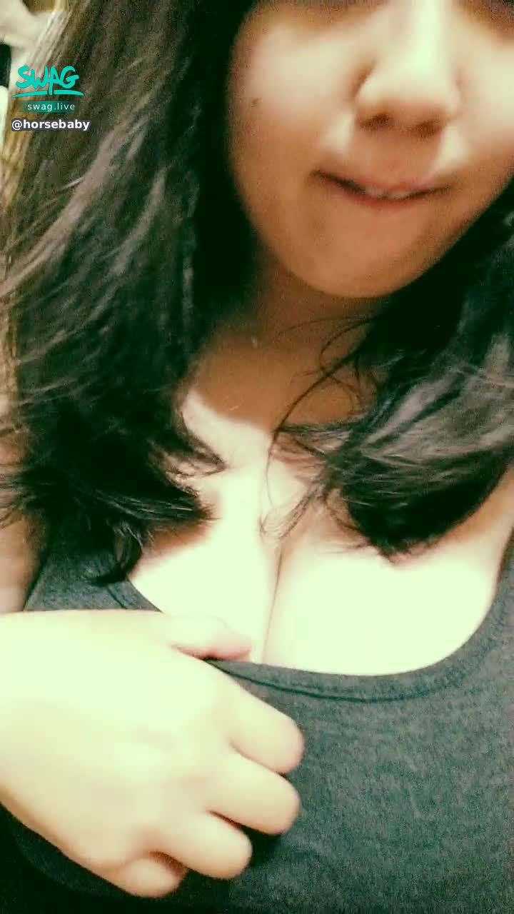 h*******y : 你在想我哪裡~
是...這裡嗎嘛（害羞深舌頭🙈
