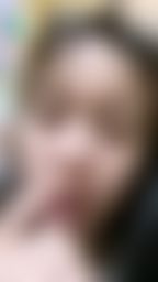 d****b : 別人咬手指那麼好看 我咬起來跟白痴一樣哈哈🤣🤣