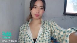 sweethella : I use lipstick to play on my body. you want to see it? watch my video!