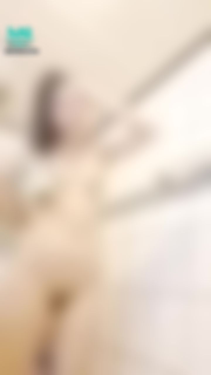 kikilinbabe : 連擦頭髮都要劈腿掰穴給你看