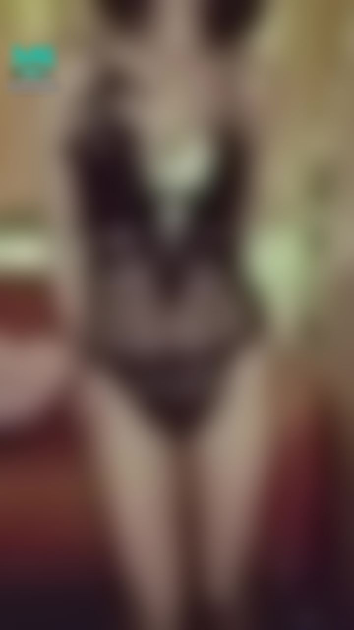  : 母狗揉著爆乳看著螢幕的自己🔥🔥🔥想像你幹我的淫蕩樣子🤤🤤🤤
