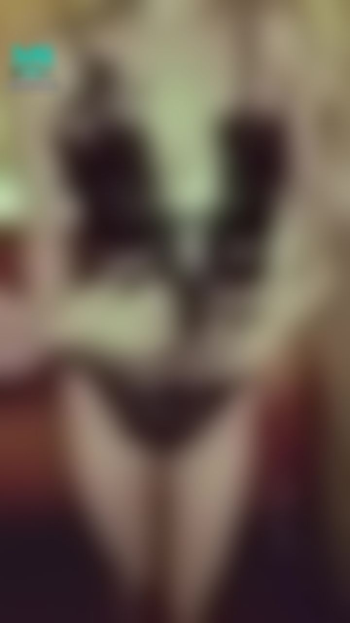  : 這樣手指插入的騷樣你愛嗎🤤🤤🤤
