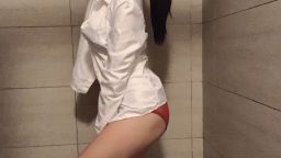 a*******l : wet back show 💦 The seductive look of the shirt 😈
Wet body can't stand it 🤤
How can you be so smooth
I really want to help my brother take a Thai bath
Who can stand this shit?
I want to fall when I see it 😱😱😱