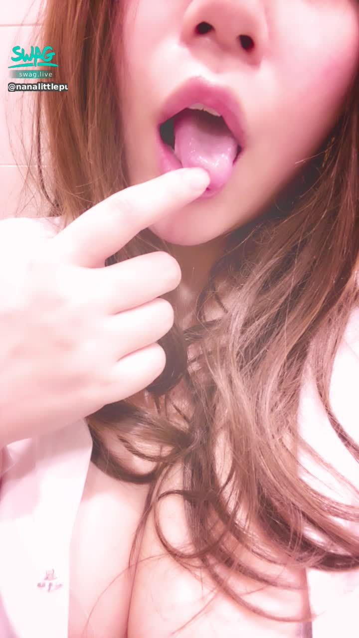  : 把肉棒塞進來好嗎？