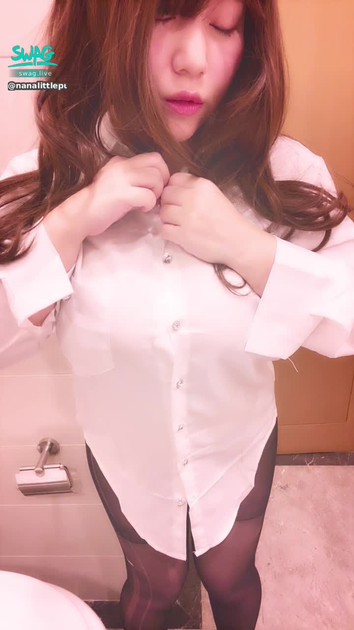  : 想看看雪白的巨乳嗎？