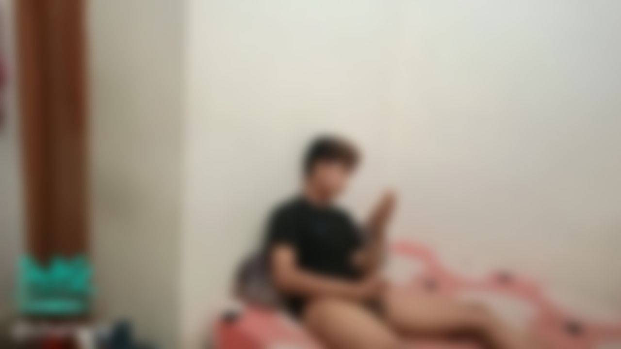 c*****y : My boyfriend came to visit me at my boarding house. At that time my stomach was very sick and I immediately went to the toilet to defecate. When I finished from the toilet, I found my boyfriend doing handjob while watching porn. Then I helped her to orgasm immediately. I blowjob his dick and start licking his body, and in short we fuck until my boyfriend orgasms..