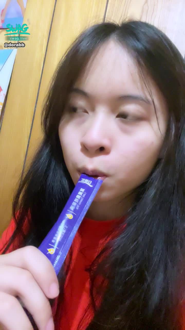 d****b : 吃完蘋果換葉黃素😝