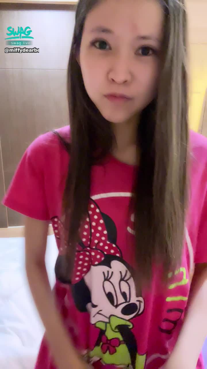 miffydearbebe : 在家要比較含蓄一點 居家一點喲 😂