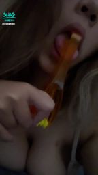 v*****e : 這個舌頭還可以吧
不行的話等哥哥買玩具教我🥺
在校色氣女大生準備上課去
巧遇我不要認我唷 私訊我打個招呼就好
順眼的哥哥下課可以純約會吃宵夜唷❤️