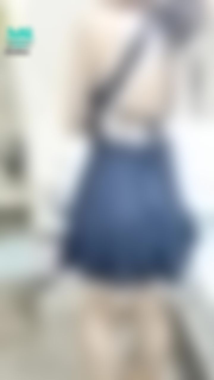  : 背部大挖空設計的小洋裝♥️
ready to go out