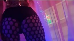  : Hot twerk dance 🍑 in fishnet tights 😍 tight ass like a nut 🌰 twerk dance and