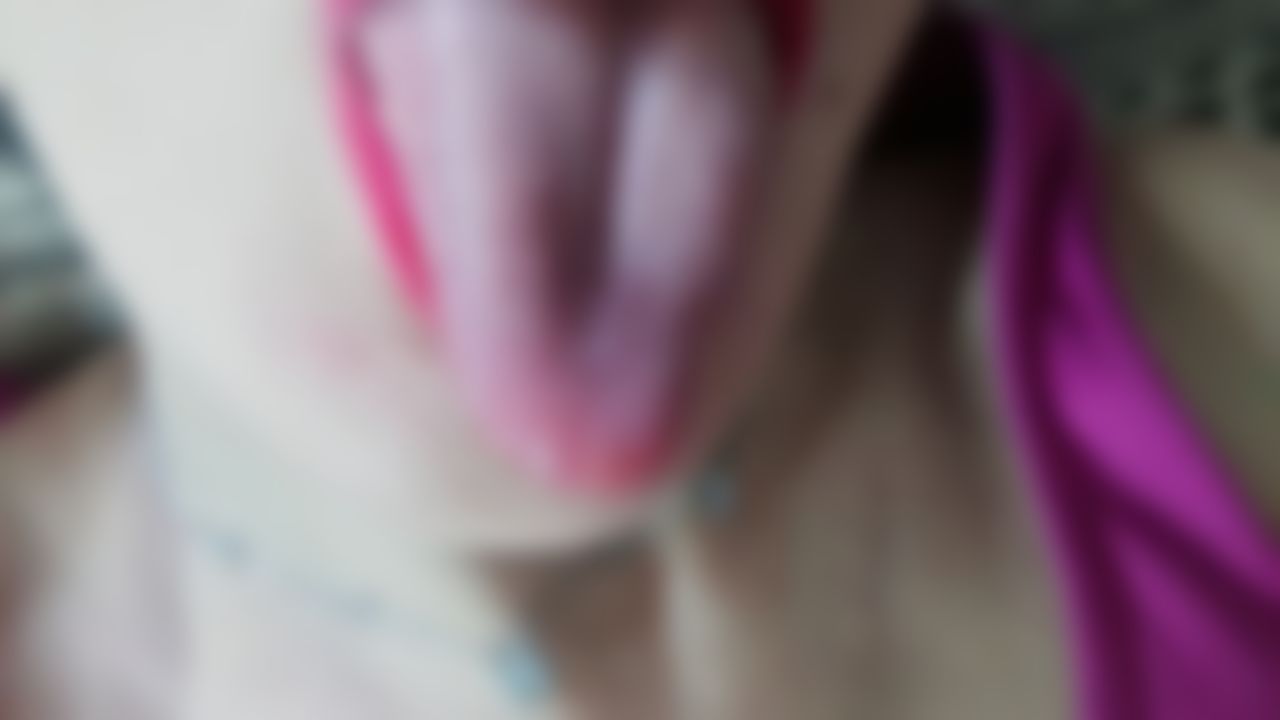 t*****t : Hot striptease and masturbation with toys🌺🌺🌺