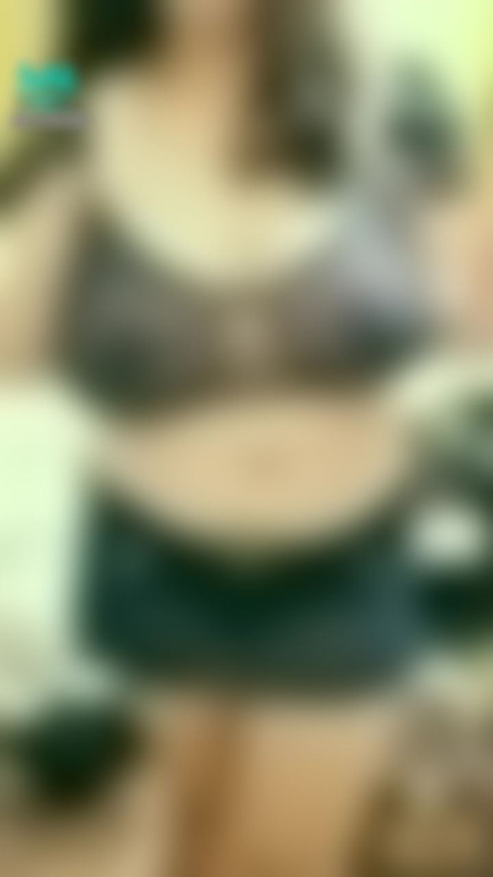 h*******y : 逼逼🚔想念小女警了嘛😈穿這樣若隱若現的是不是讓你流口水了🤤