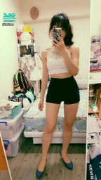 janicee : 胸口的鏤空設計讓內衣容易跑出來
白色編織美背小可愛配小短褲,露出腰線
搭配高跟鞋,夏日海灘風高馬尾look
summer vibe