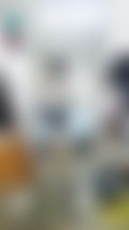 janicee : 彈力微笑線♥️
新手機的鏡頭拍起來未免太廣角了吧(汗)