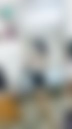 janicee : 想摸摸看這個微笑線嗎?
只有在app內拍出來新手機才會這麼糊,好詭異唷,到底是用哪個鏡頭qq