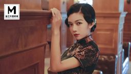 modelmedia : 生死交锋之时,受军阀所救,对上眼神后,一见钟情于乱世交欢!
让我们带着你进入民初军阀时期,见证划破军纪隔阂的浪漫恋情!
#麻豆AV #麻豆傳媒線上看