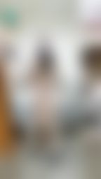 janicee : 換腳時短裙的裙底…😎
睡衣下透出的藍色內衣💋
為什麼最近蝦皮一直有人私訊要買原味衣呢?