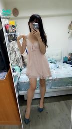 janicee : 睡衣下透出的藍色內衣💋💋💋
低頭時呼之欲出的男友視角⭐
為什麼最近蝦皮一直有人私訊要買原味衣呢?
