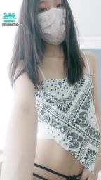 y*******e : 新內褲好色🔞毛毛都露出來了啦~哥哥不要看