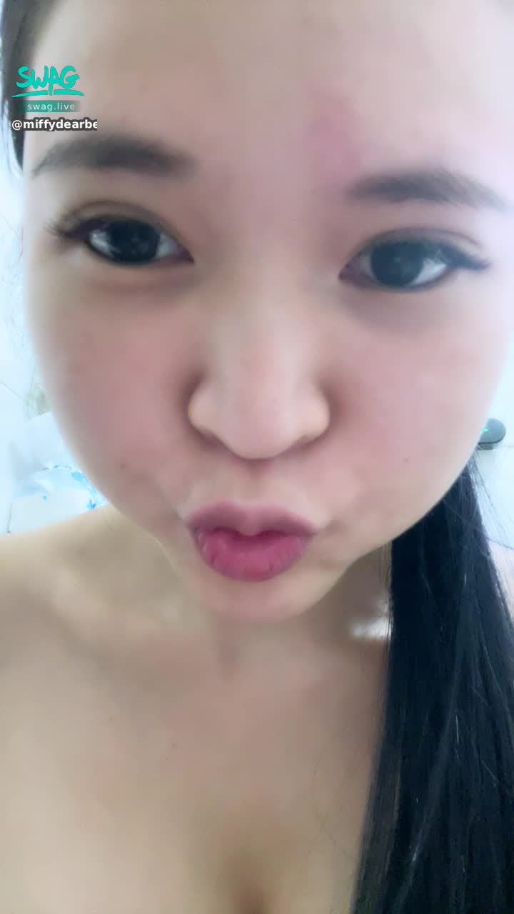 miffydearbebe : 要來去洗澡惹喇～～ 耍智障🥴🥴🥴