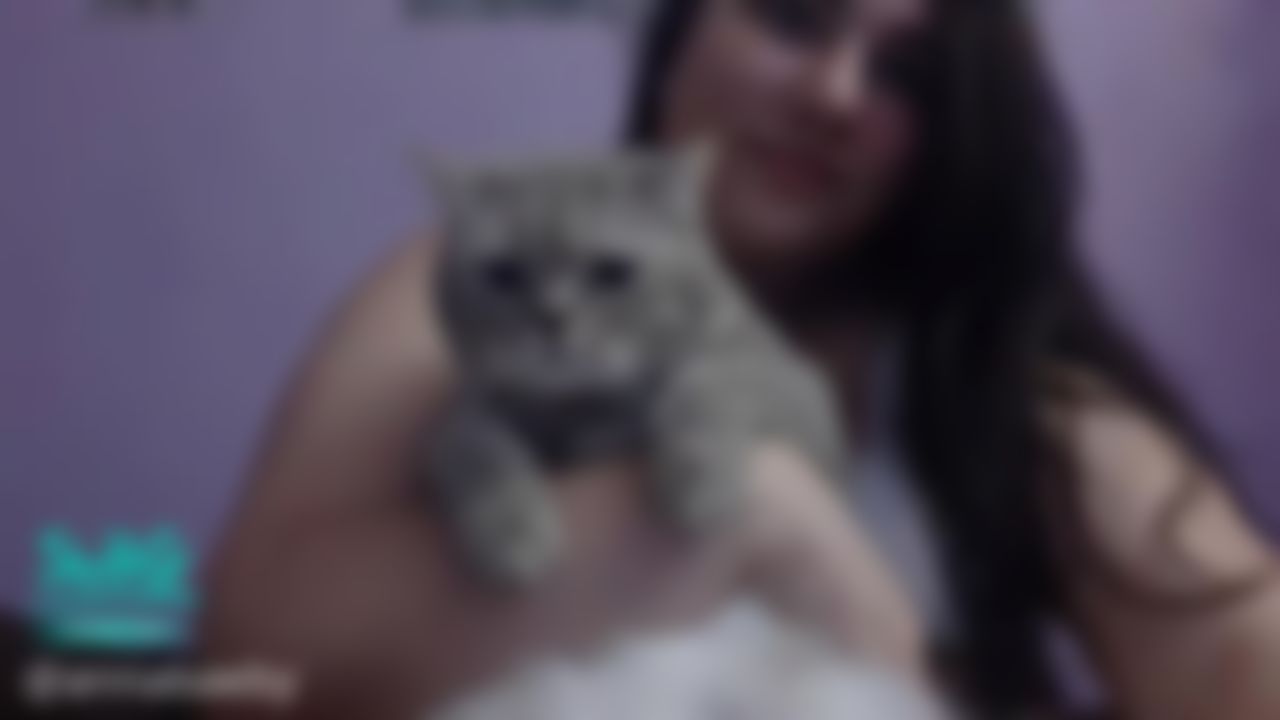 a*******y : This is my cat my son I love him very much