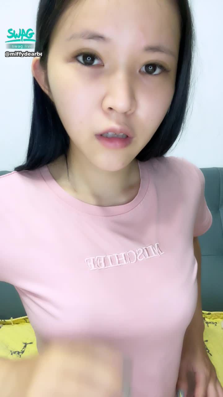 miffydearbebe : 我自己也覺得我的🐻好大喔～（背景音樂⋯是恐怖電影😱）