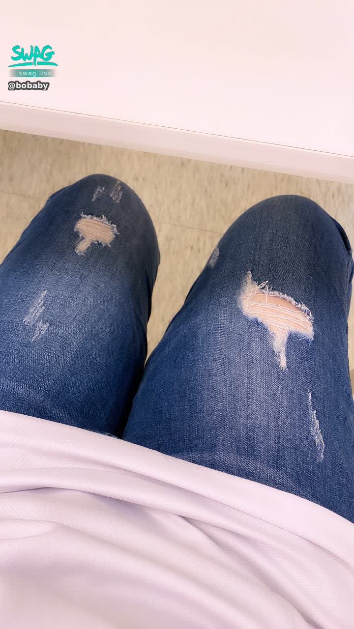  : 上班中 上午的休息～
都沒有人要陪妹妹聊天嘛