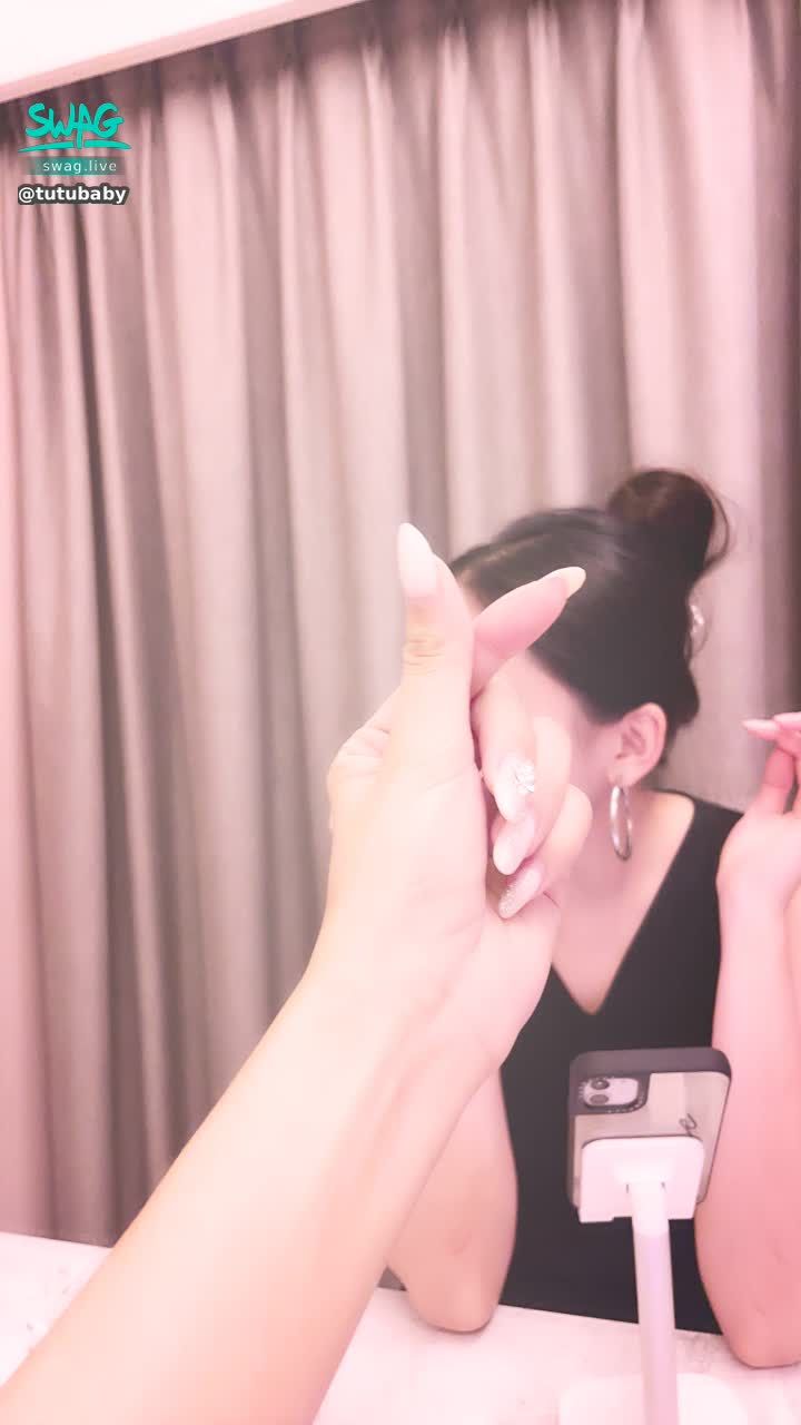  : 今天10點有國民女王170跟國民女友兔兔🐰❤️不見不散喔