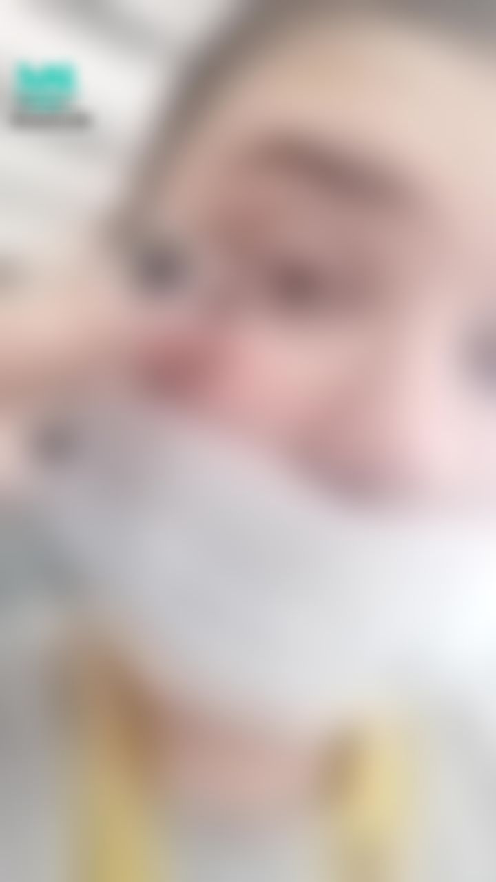  : 😁