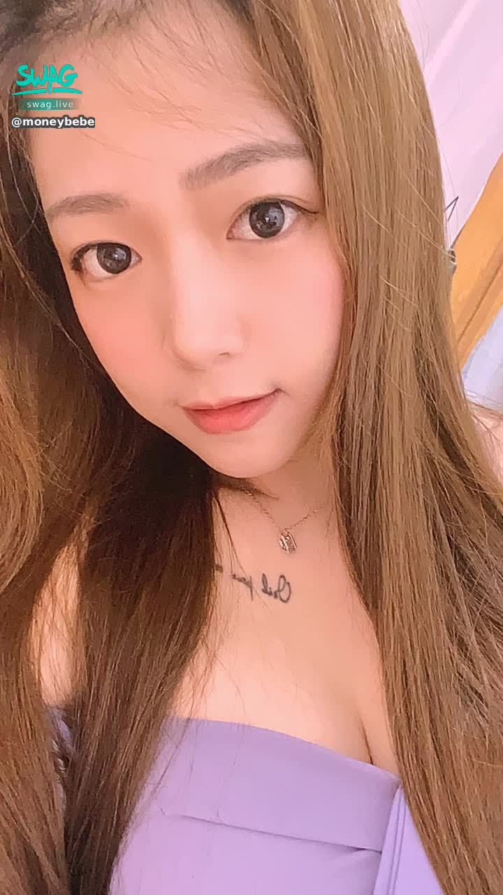 moneybebe : 圓滾滾的臉😝😝