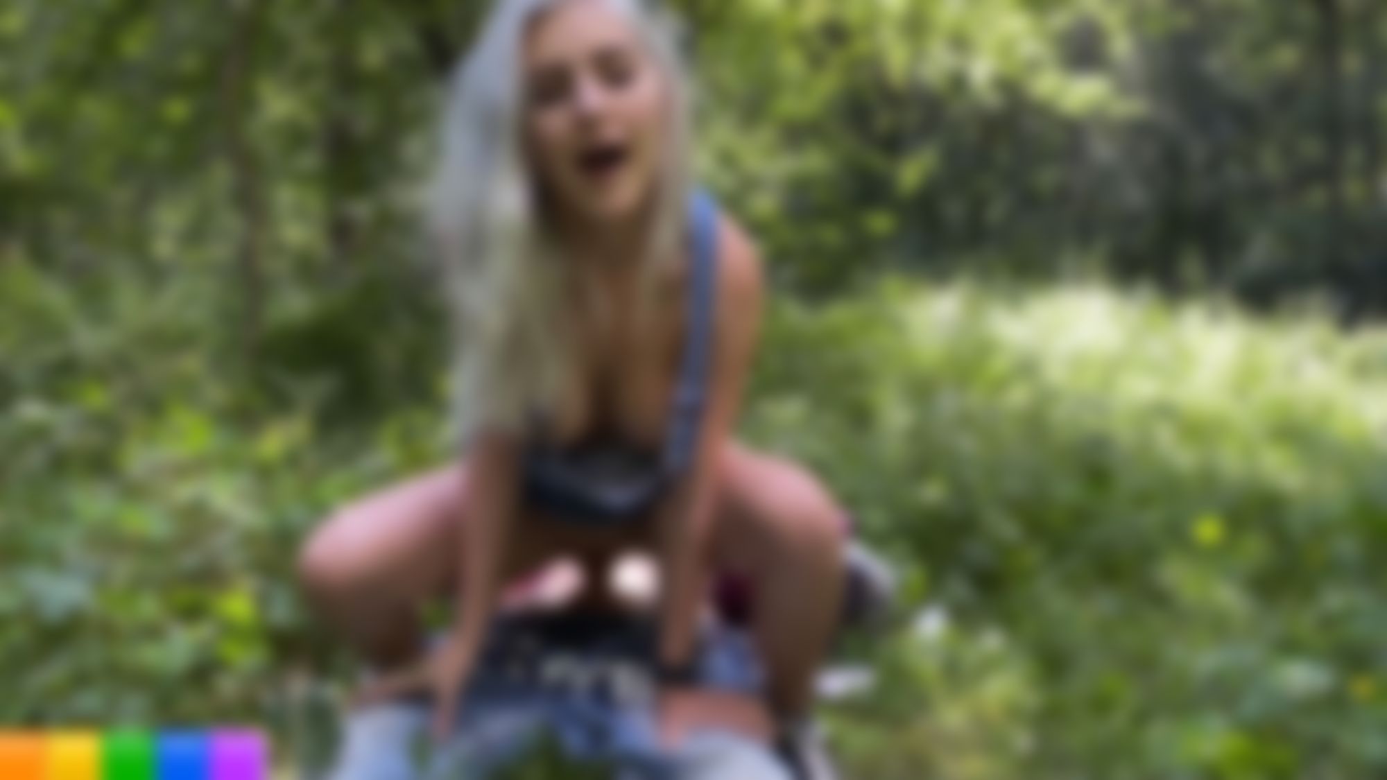 eva_elfie : Walking with cum in pantiens after sex in private garden - Eva Elfie