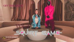 lonelymeow : LonelyMeow:“喷水游戏”第二部分，女主高潮喷水游戏激情四起！"Squirt Game" vol.2