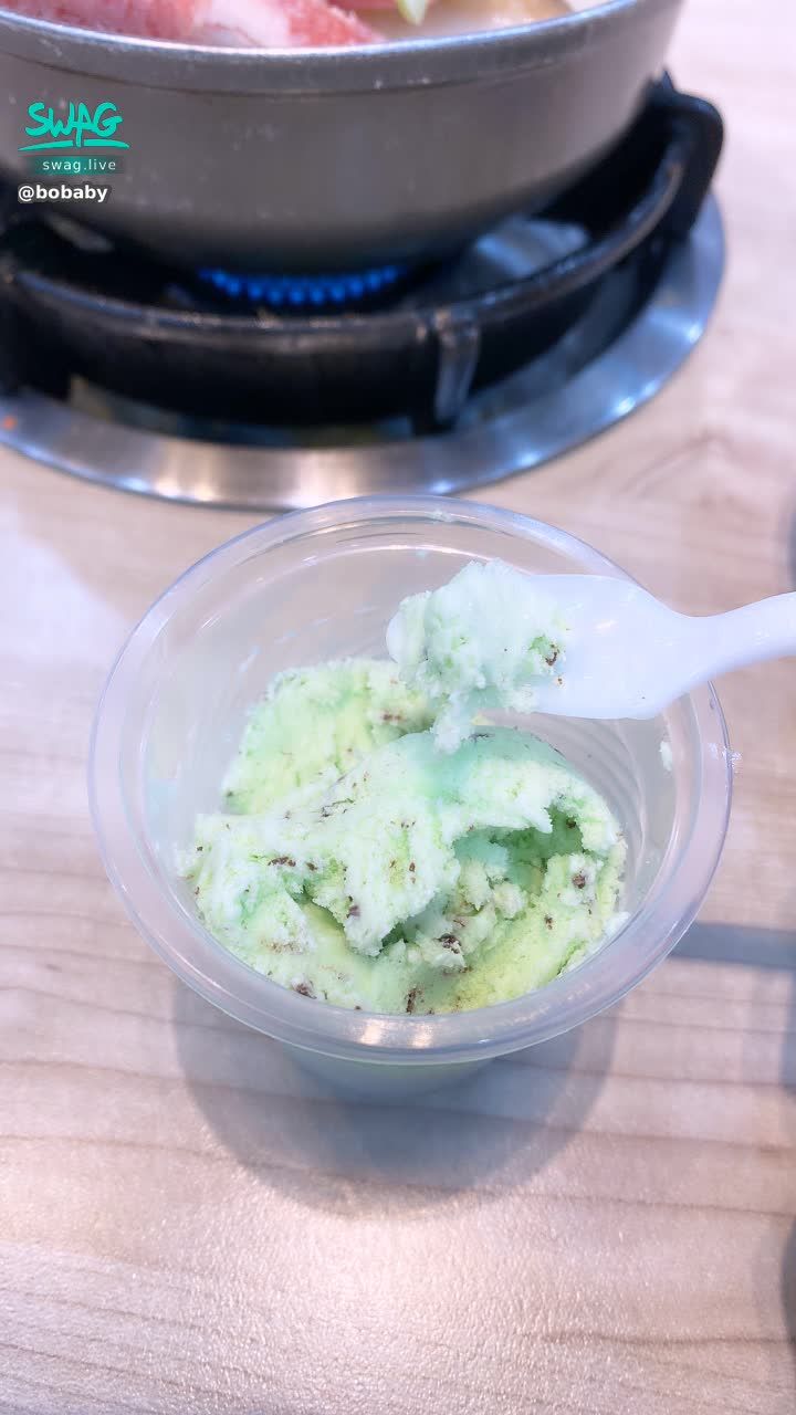 bobaby : Is there anyone who loves mint chocolate flavor as much as I do?