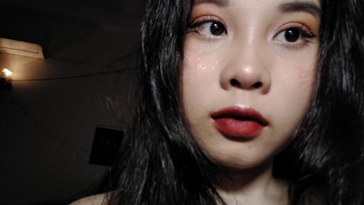 h***********y : chơi đùa với em