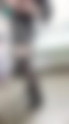janicee : OL路線的打扮💓
吊襪帶配上孔雀大腿襪,之前一直覺得吊襪帶只是情趣玩具,直到我買了會一直掉下去的膝上襪…🤣
萬聖節快樂😈😈
peacock stocking👠