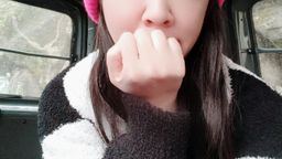 cocoyk : 一個人躲在車裏拍長片 大家都在外面實在好可怕 刺激萬分 哥哥們快來看看阿! 享受刺激快感 !