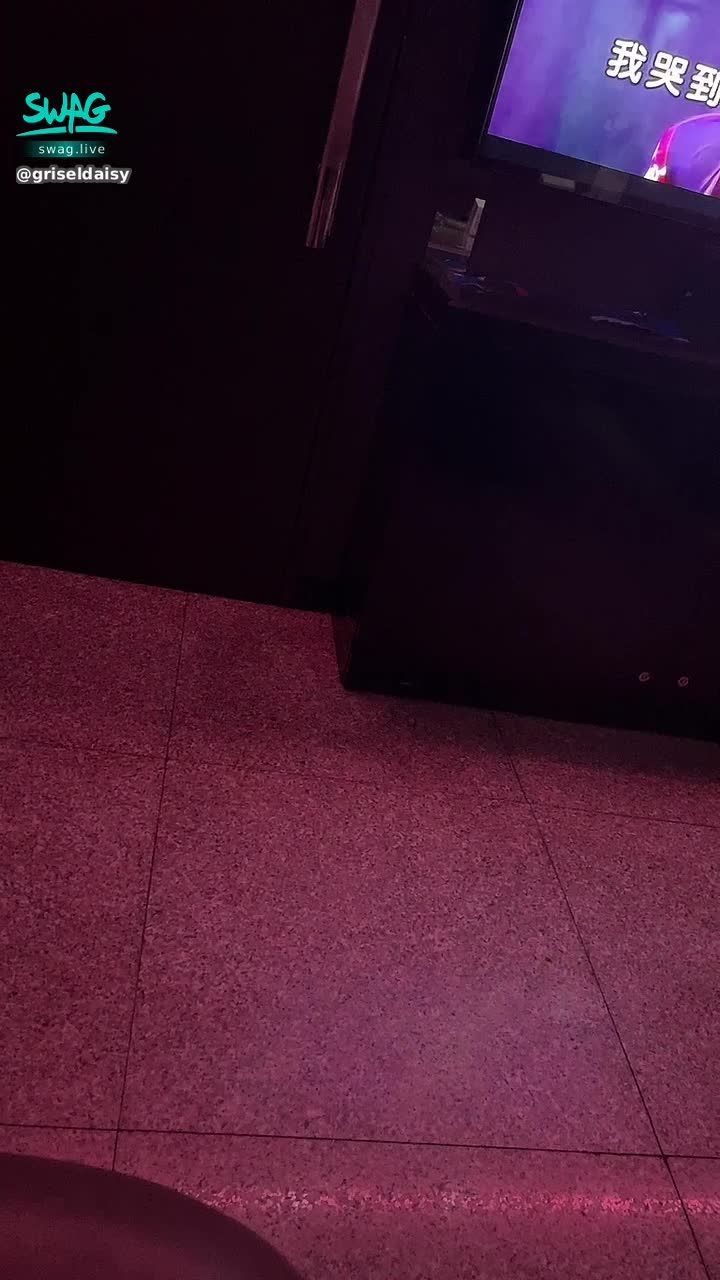  : 第一次唱歌給你們聽😘