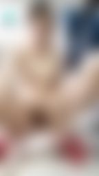 jenzhen : 🔥 M字腿全裸抽插穴穴🥵🥵 穿着高跟鞋特别容易高潮💦