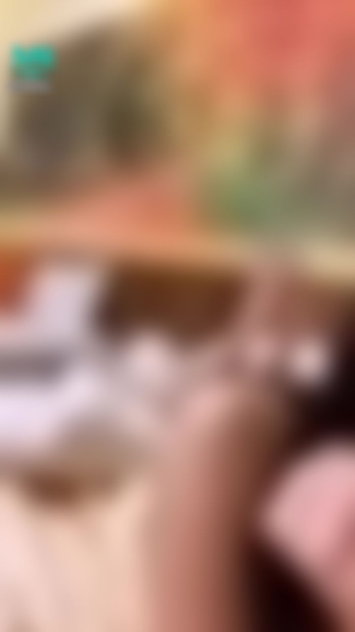  : 下次出門要帶玩具 自己在房間好無聊😢