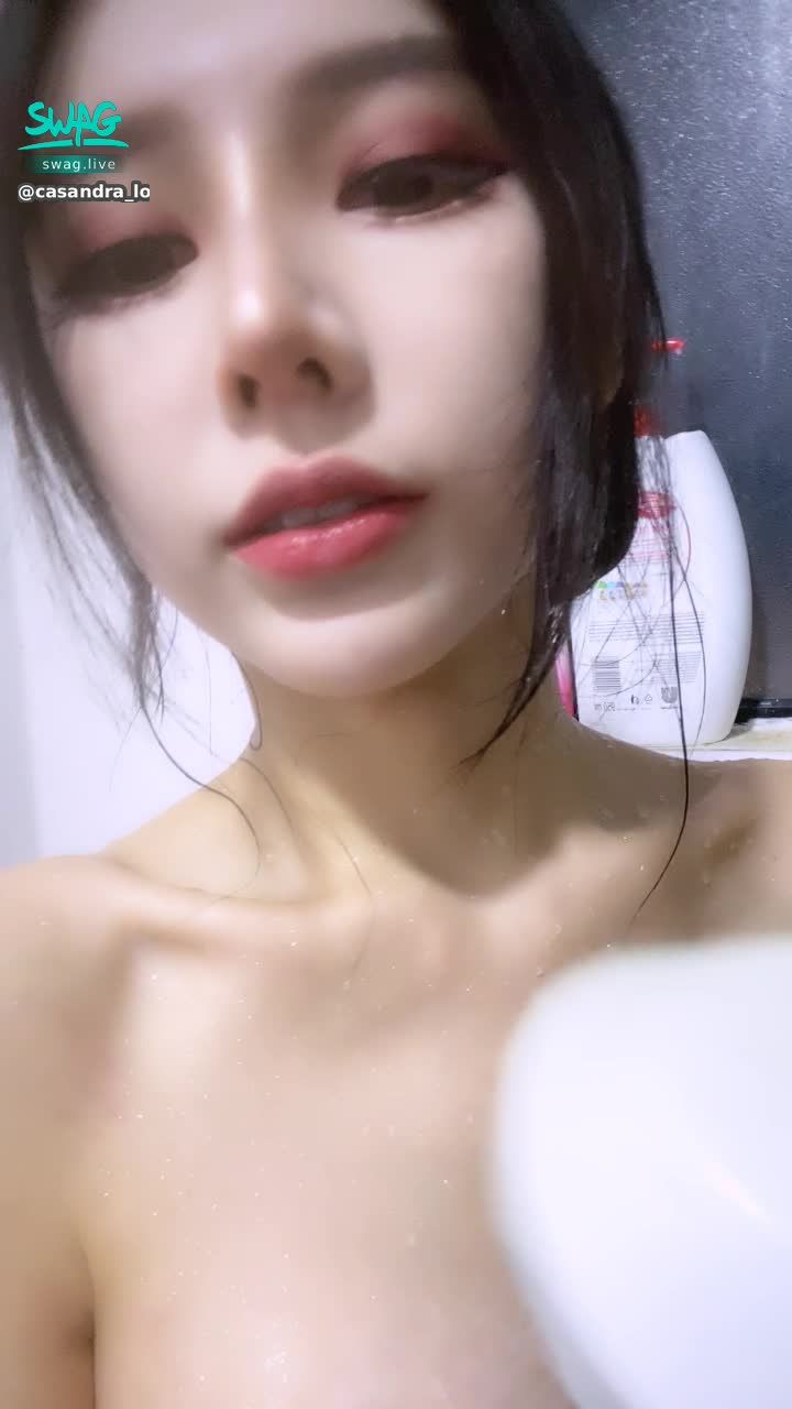 c**********w : 洗澡長篇找我解鎖😘